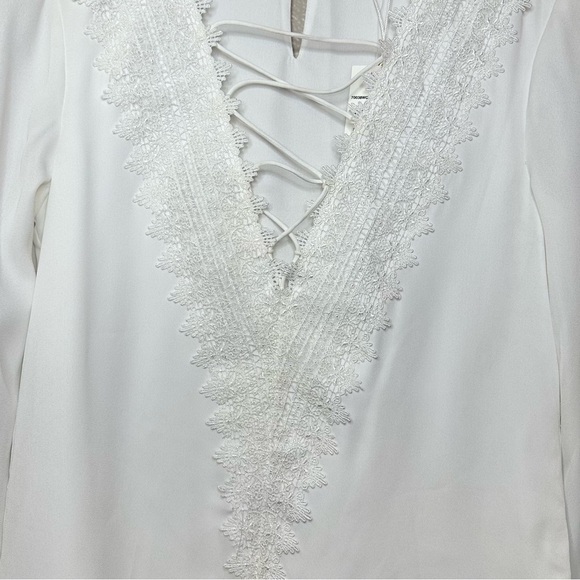 NWT Wayf Lace Up Appliqué Embroidered Ivory Flowy Blouse - Picture 7 of 7